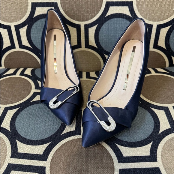 EUC | Sticcato | Elegant Blue Satin Pumps - Picture 9 of 13